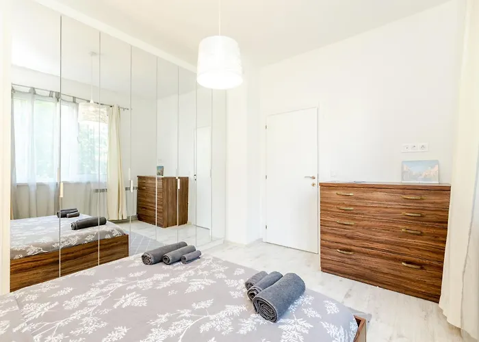 2 Bedroom In The Heart Of